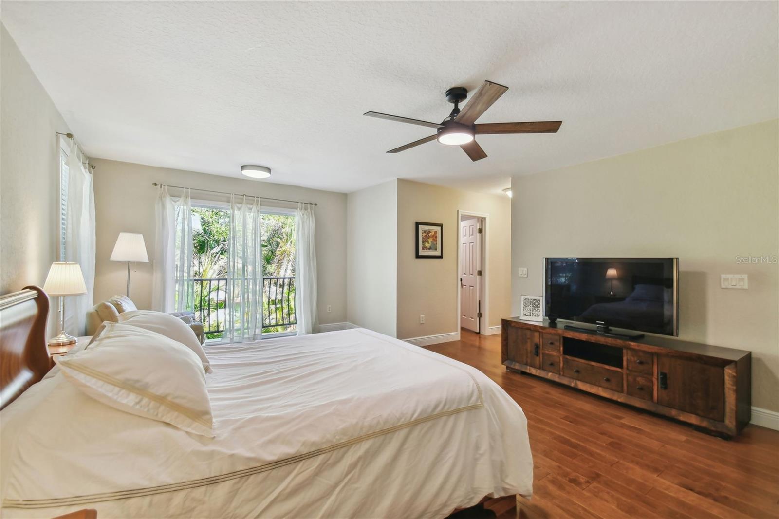 3319 W VILLA ROSA ST
