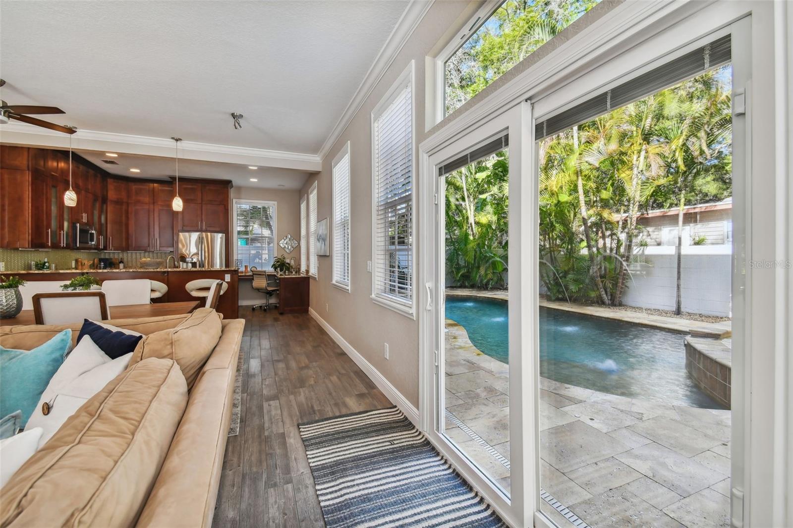 3319 W VILLA ROSA ST