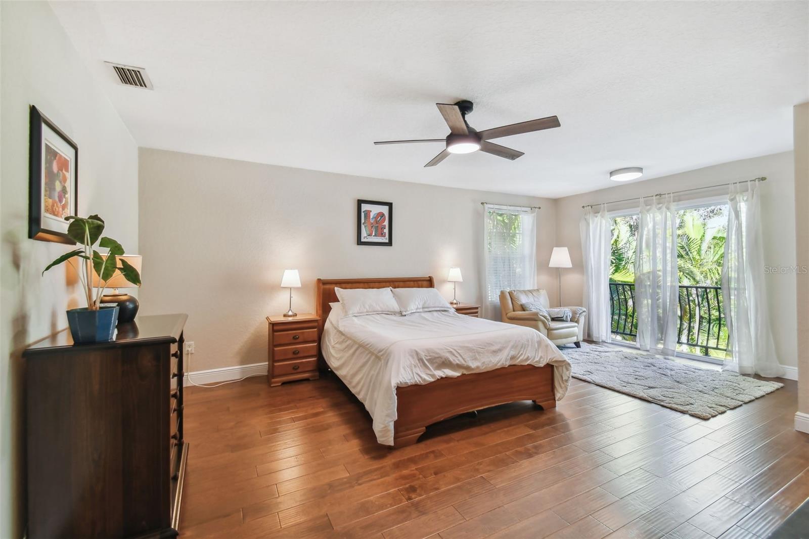 3319 W VILLA ROSA ST