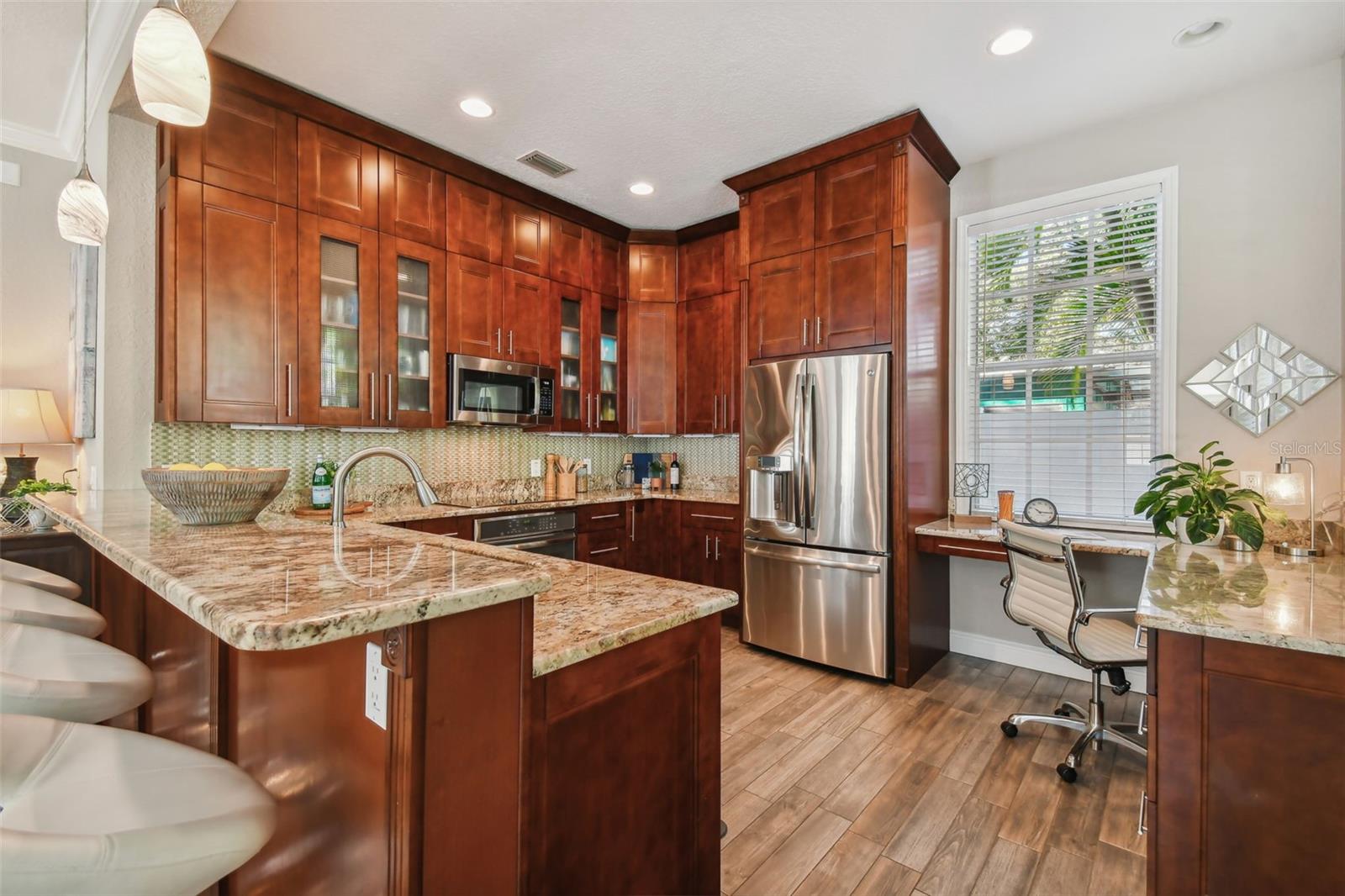 3319 W VILLA ROSA ST