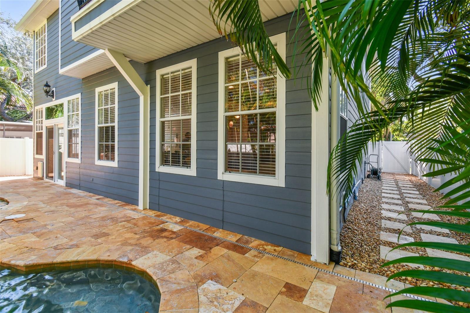 3319 W VILLA ROSA ST