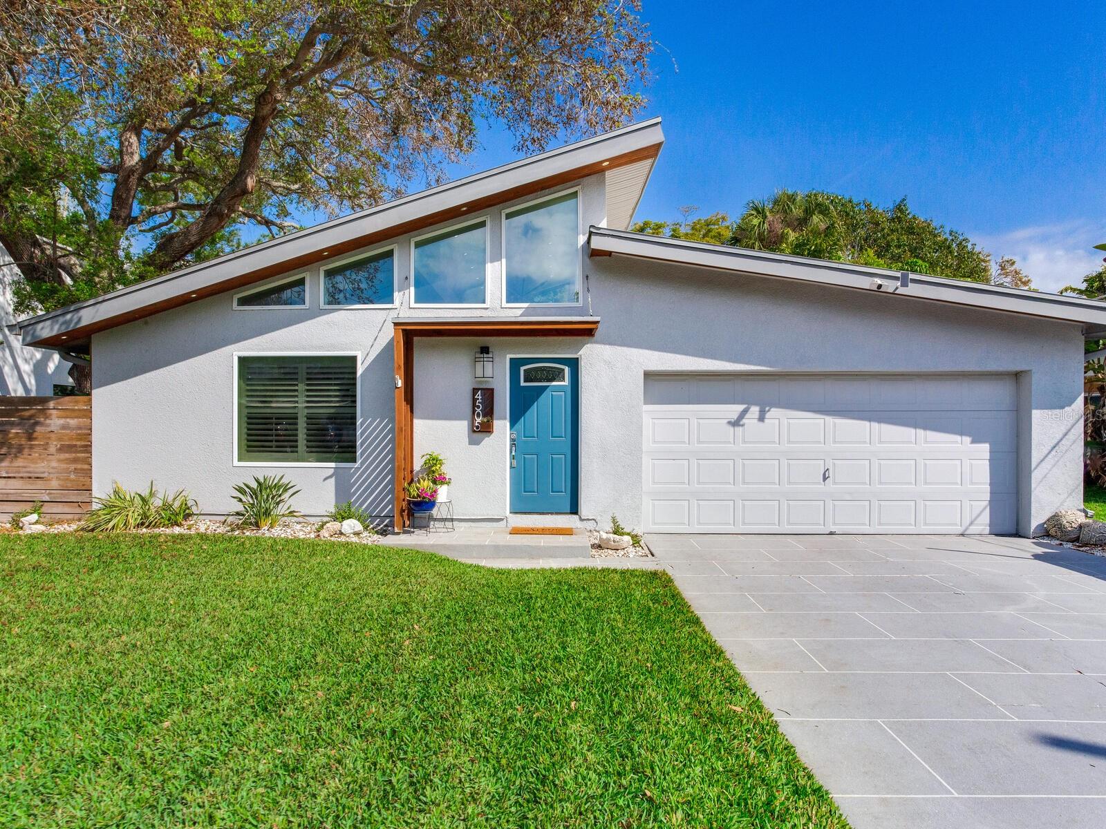 4505 W PRICE AVE