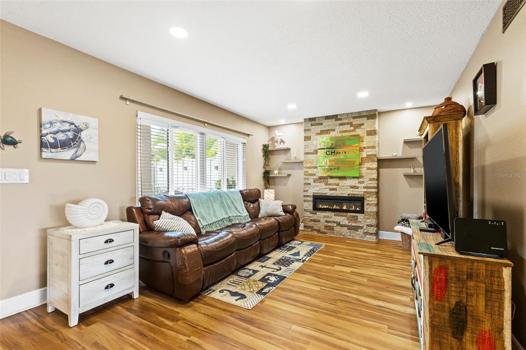 6537 CAPE HATTERAS WAY NE #6