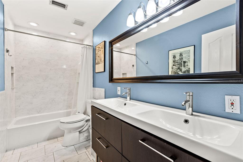 6537 CAPE HATTERAS WAY NE #6