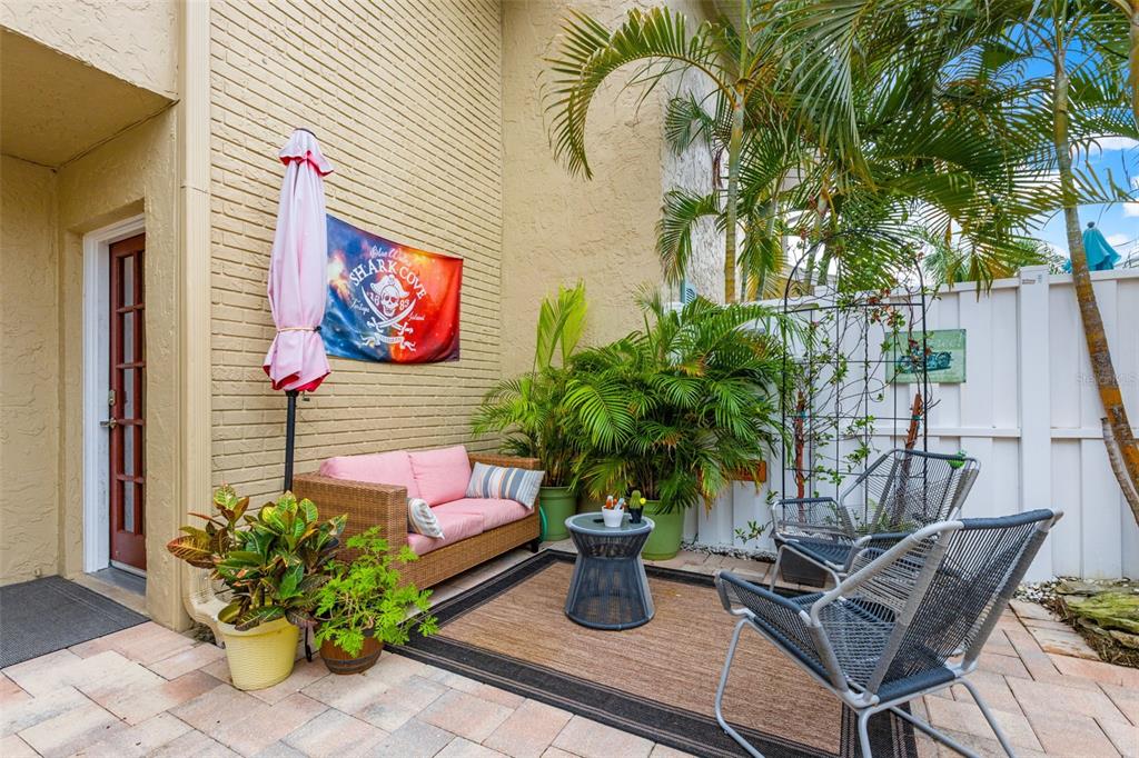 6537 CAPE HATTERAS WAY NE #6