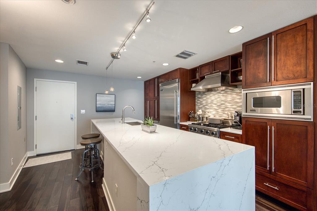 1208 E KENNEDY BLVD #314
