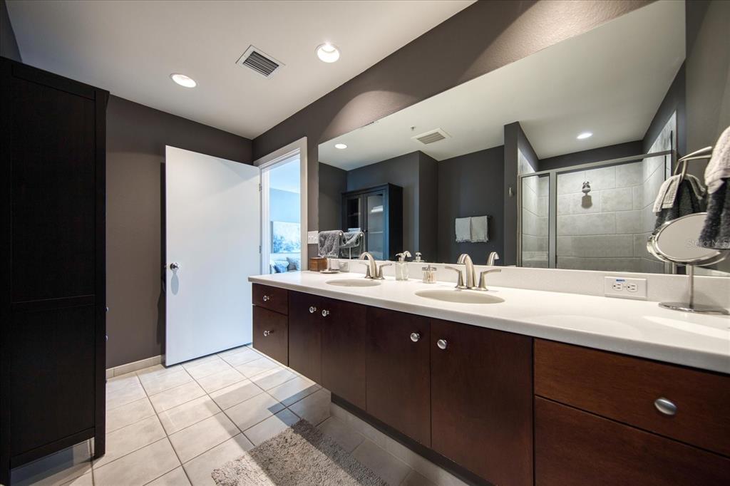 1208 E KENNEDY BLVD #314