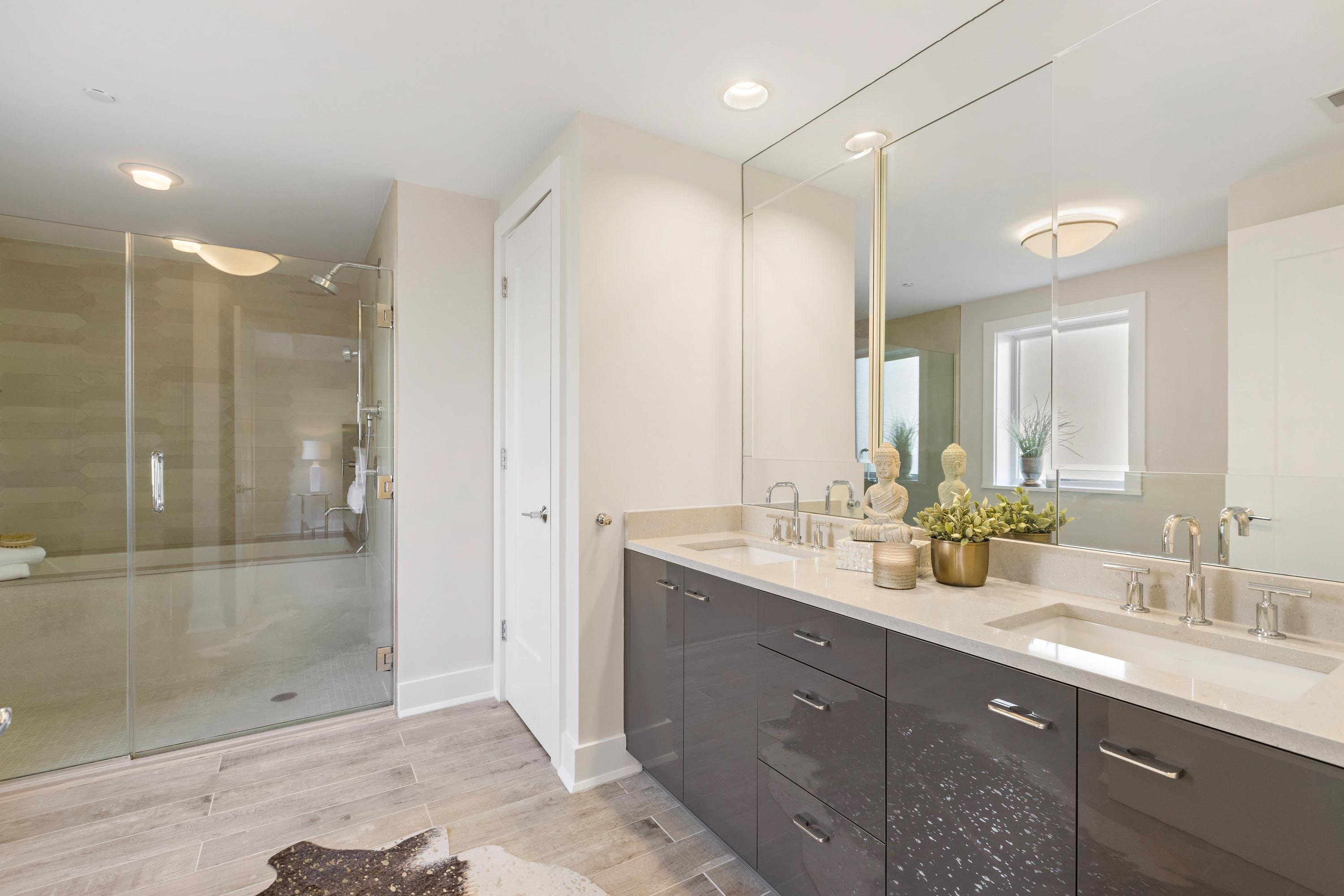 150 HENLEY PL Unit: 201