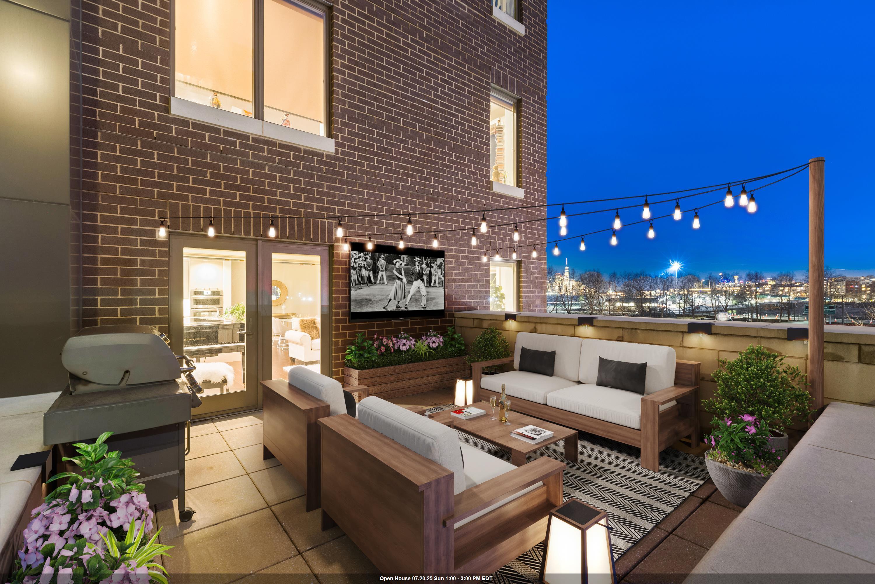 150 HENLEY PL Unit: 201
