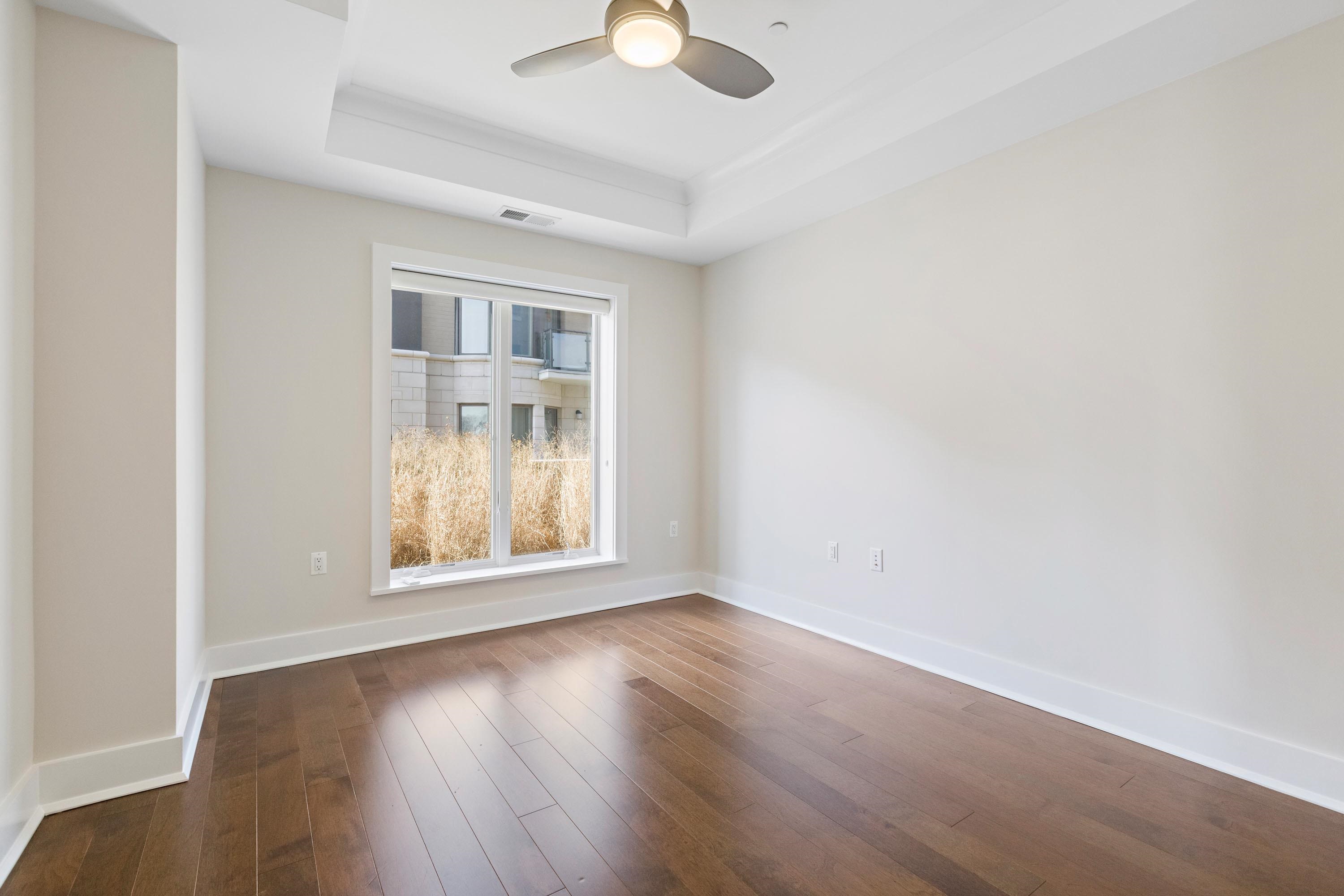 150 HENLEY PL Unit: 201