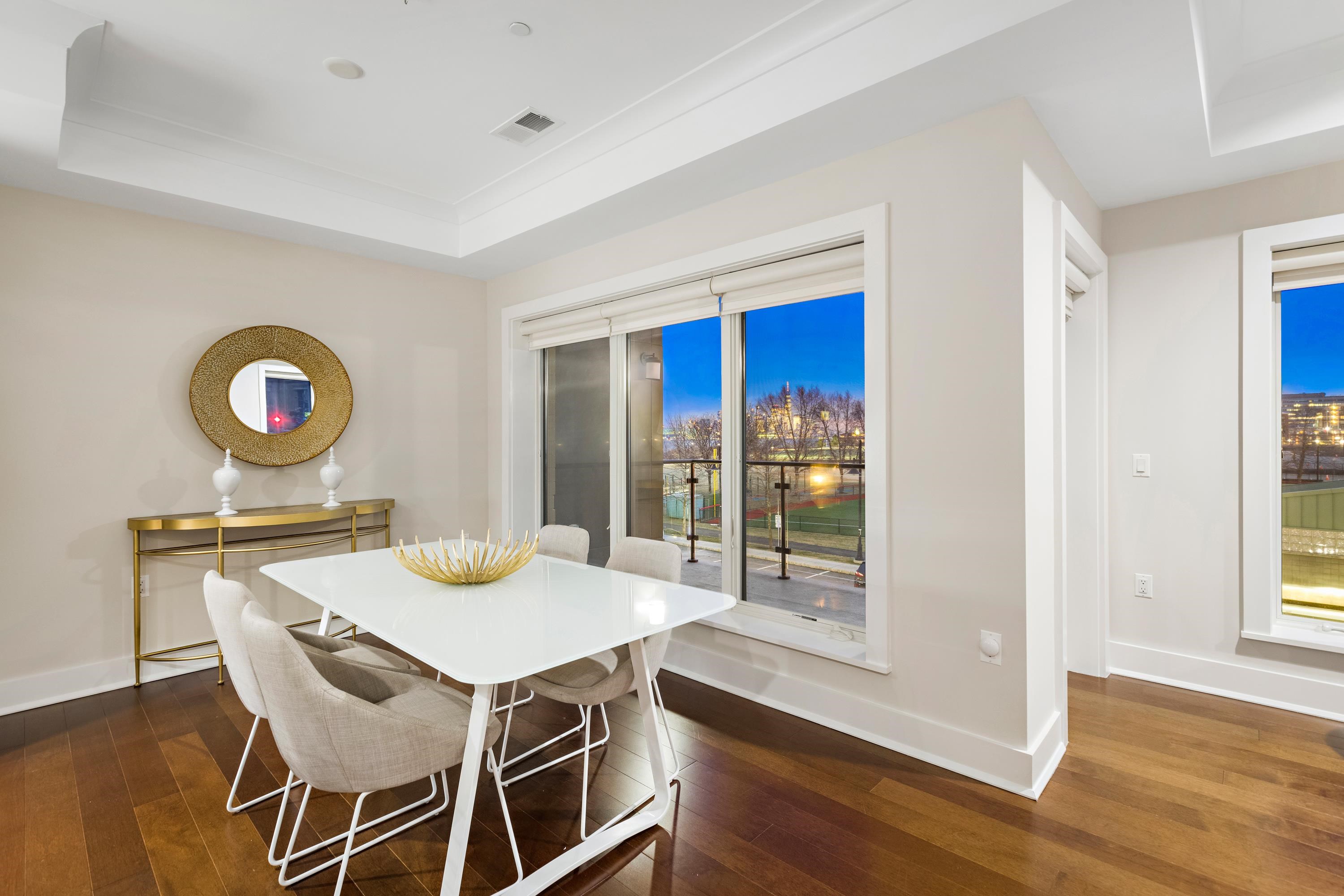 150 HENLEY PL Unit: 201