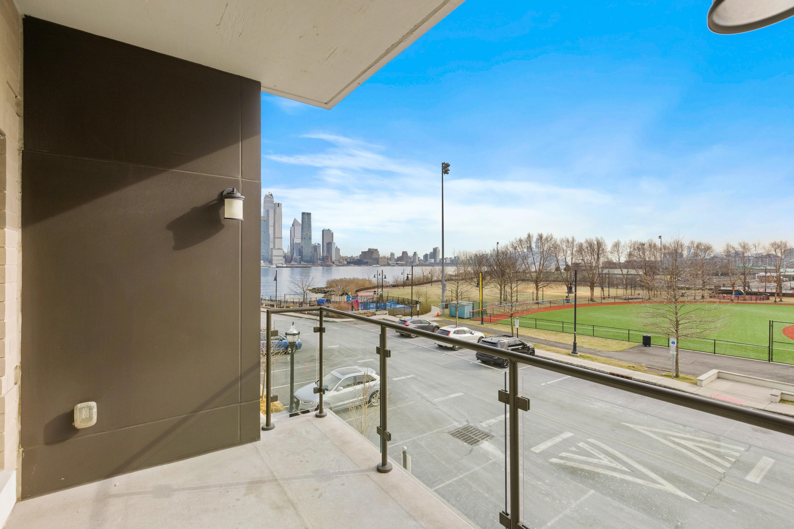 150 HENLEY PL Unit: 201