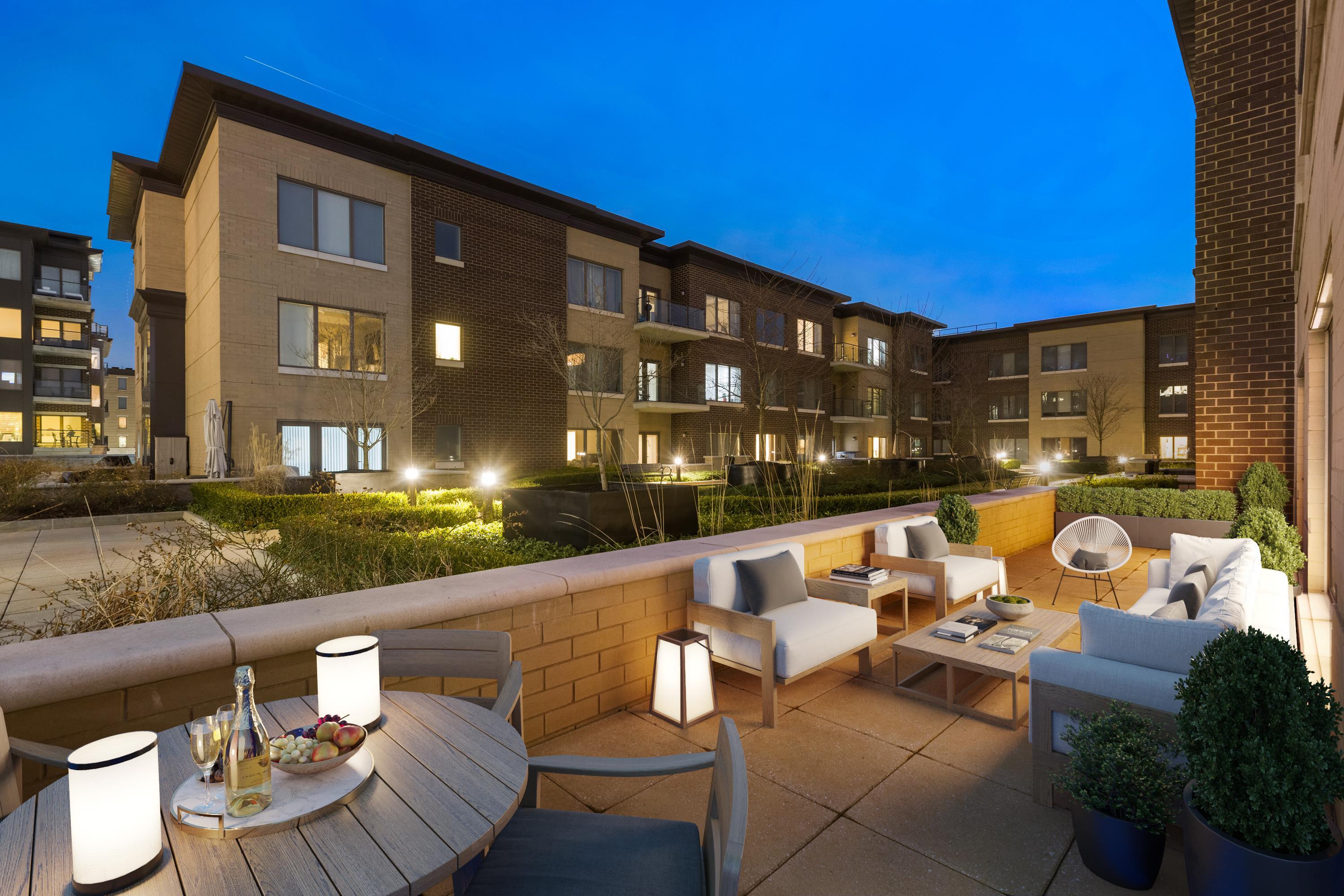 150 HENLEY PL Unit: 201