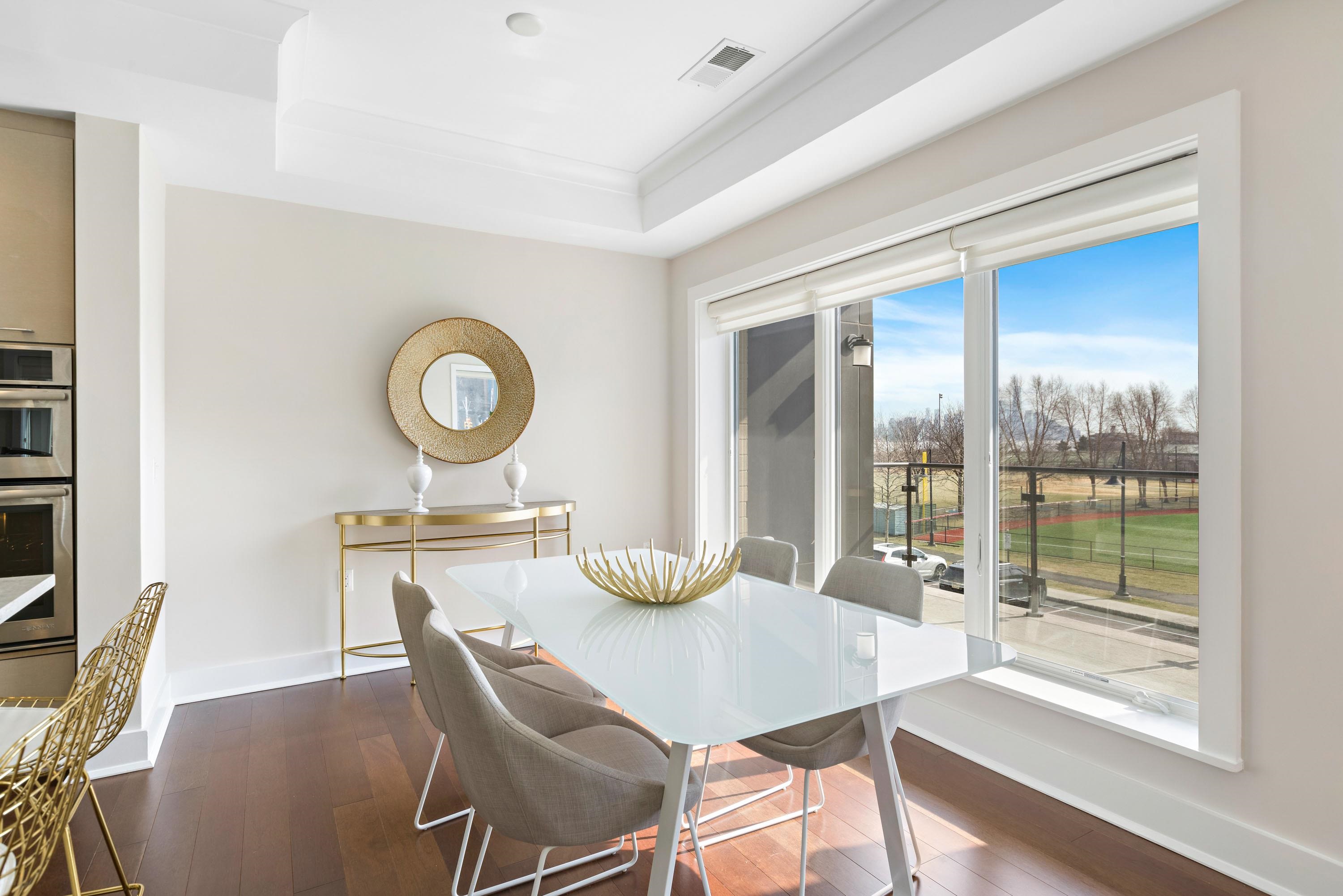 150 HENLEY PL Unit: 201