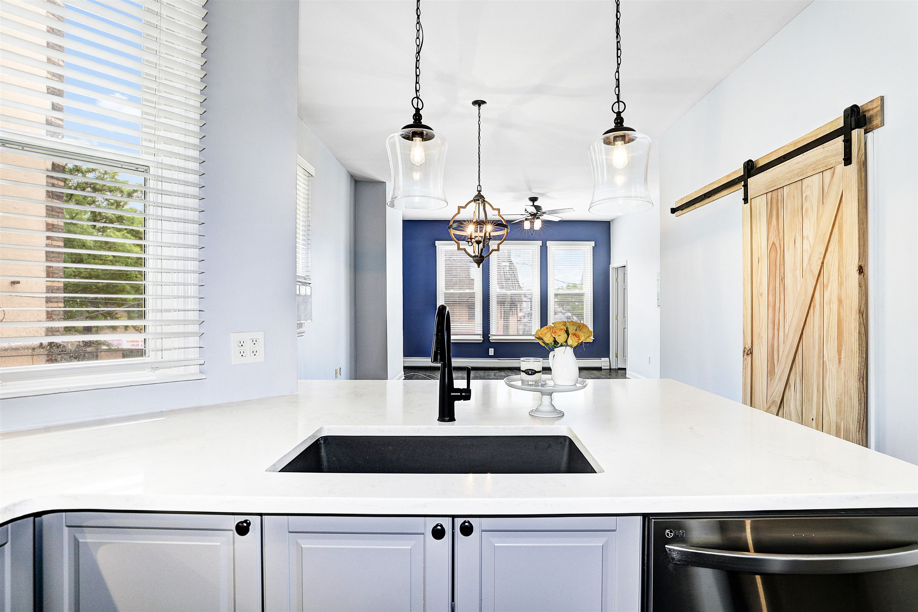 314 PALISADE AVE Unit: 2