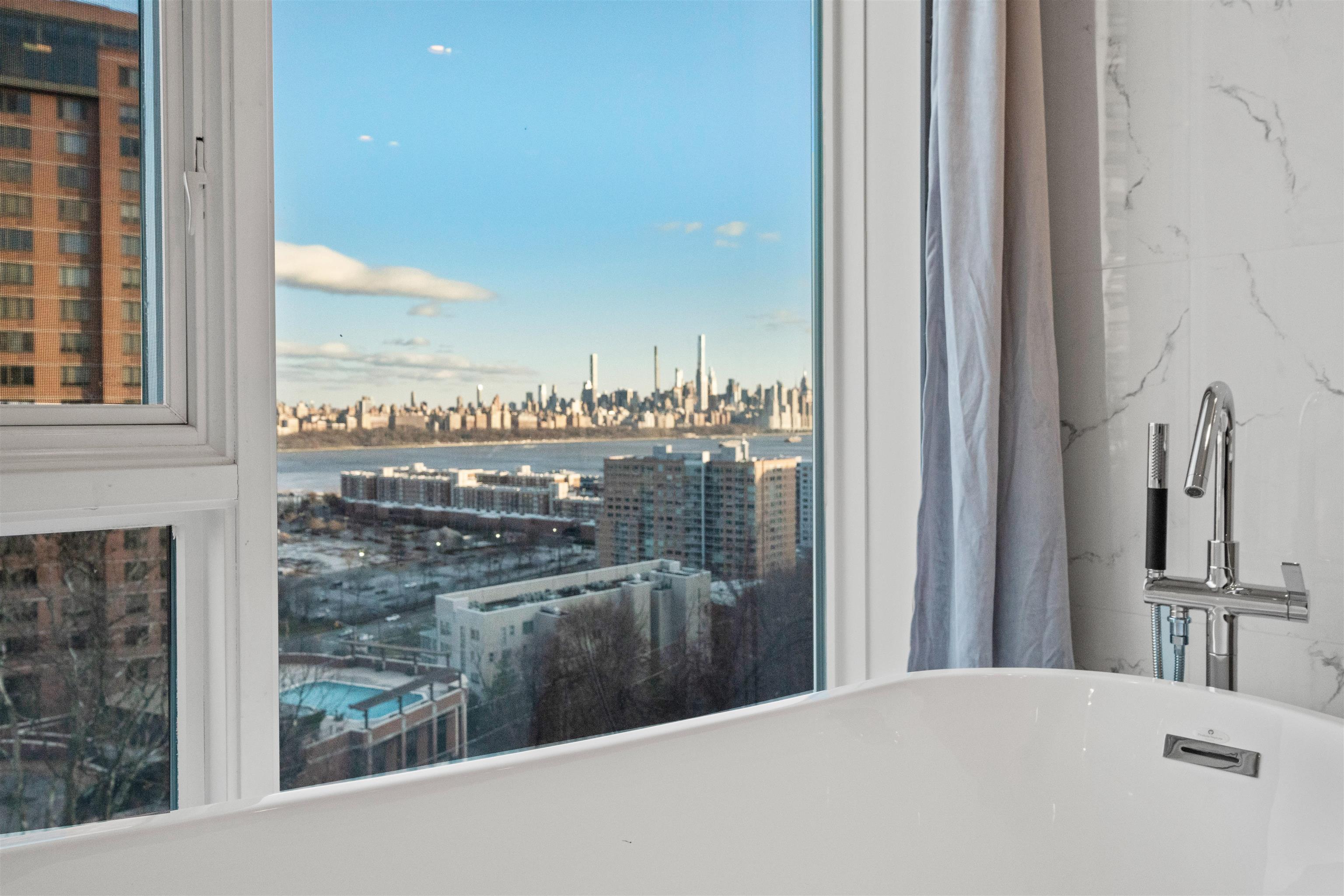 5 WASHINGTON PL Unit: 2