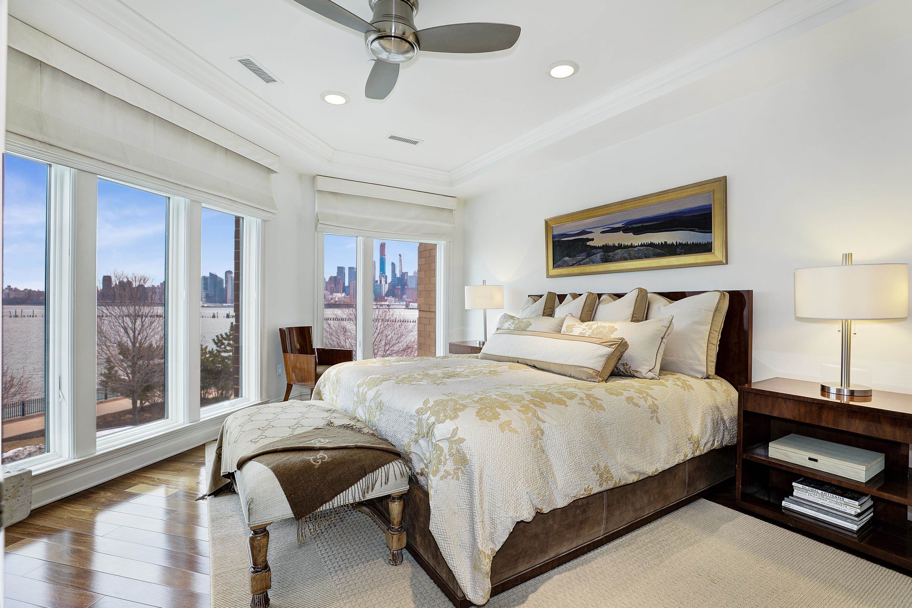 3 HENLEY PL