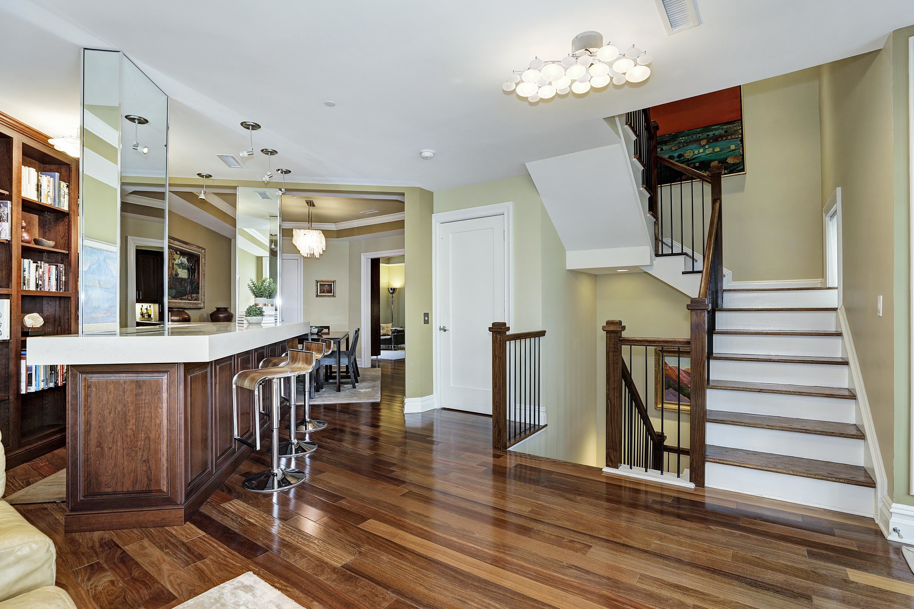 3 HENLEY PL