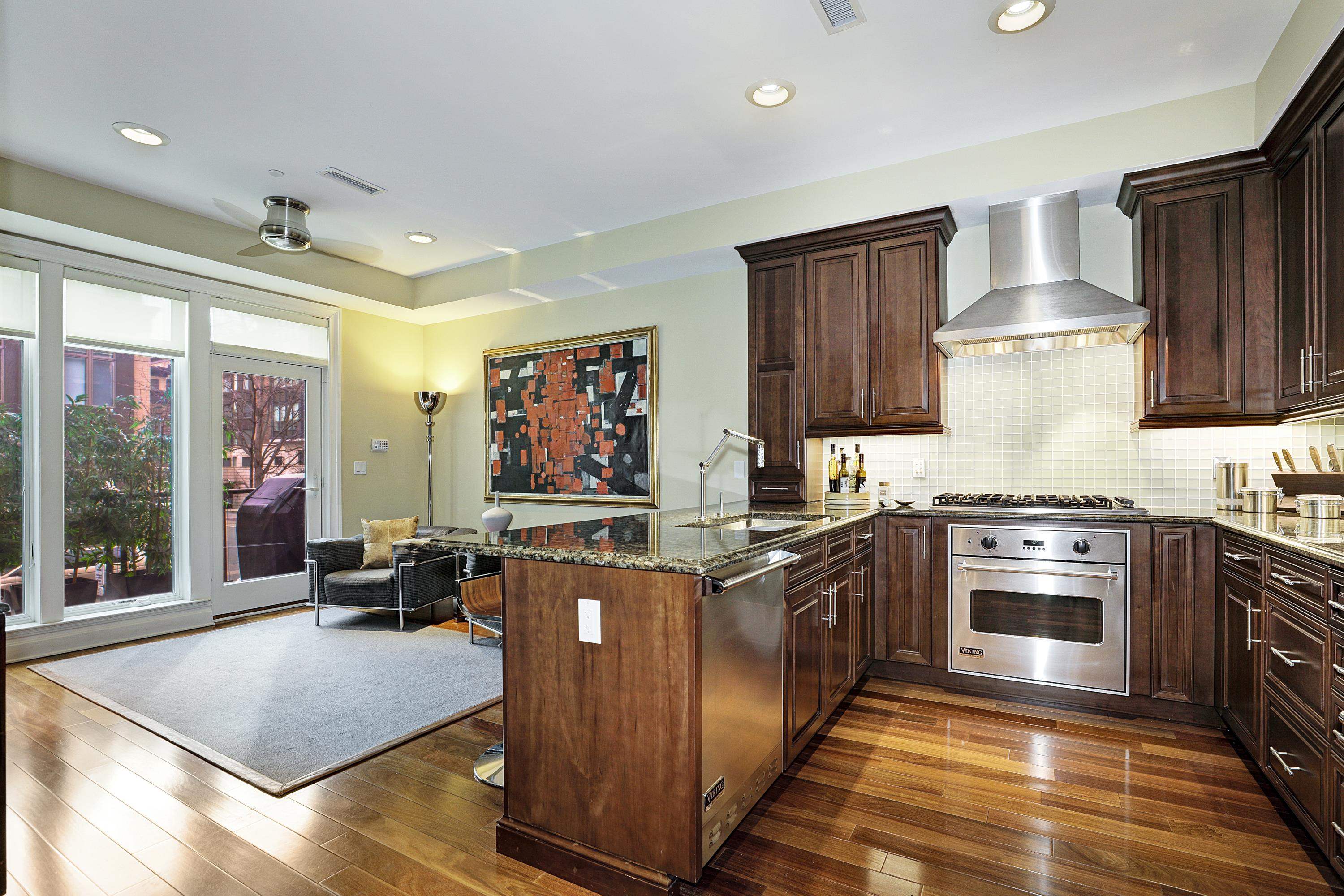3 HENLEY PL