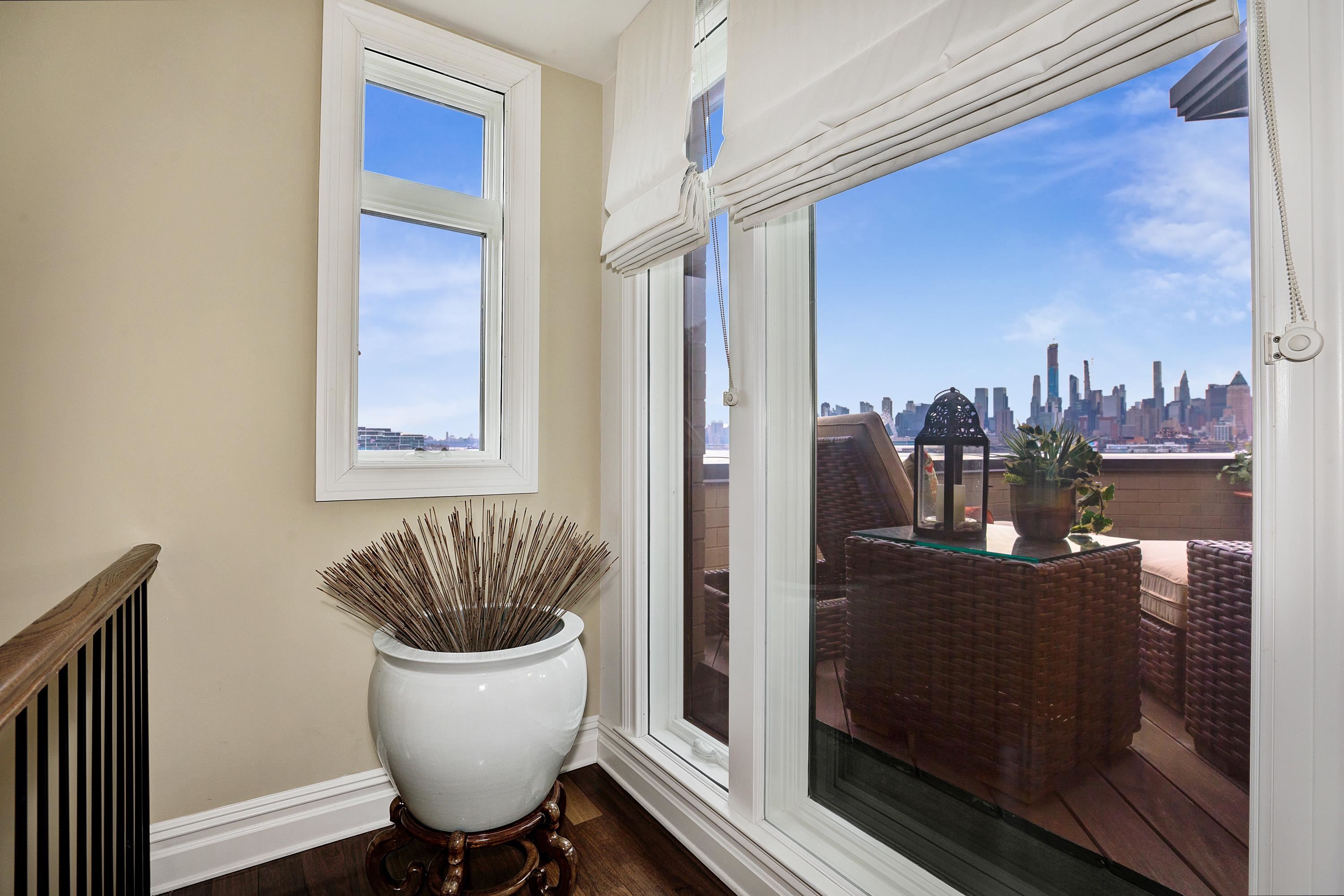 3 HENLEY PL