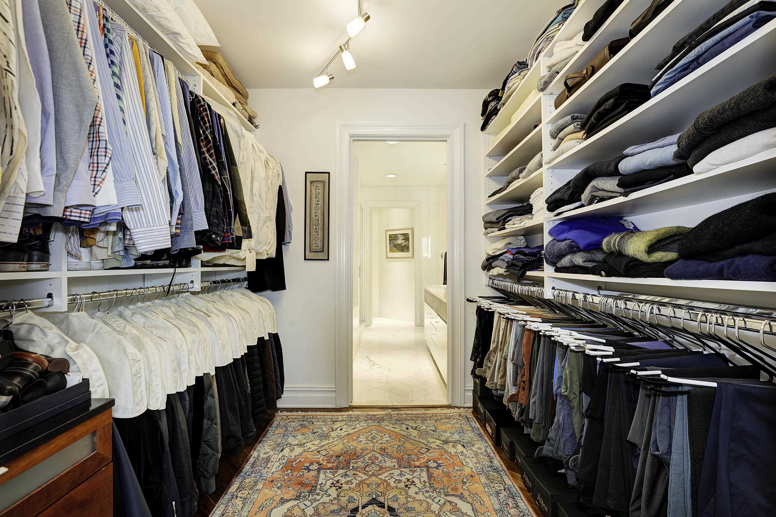 3 HENLEY PL