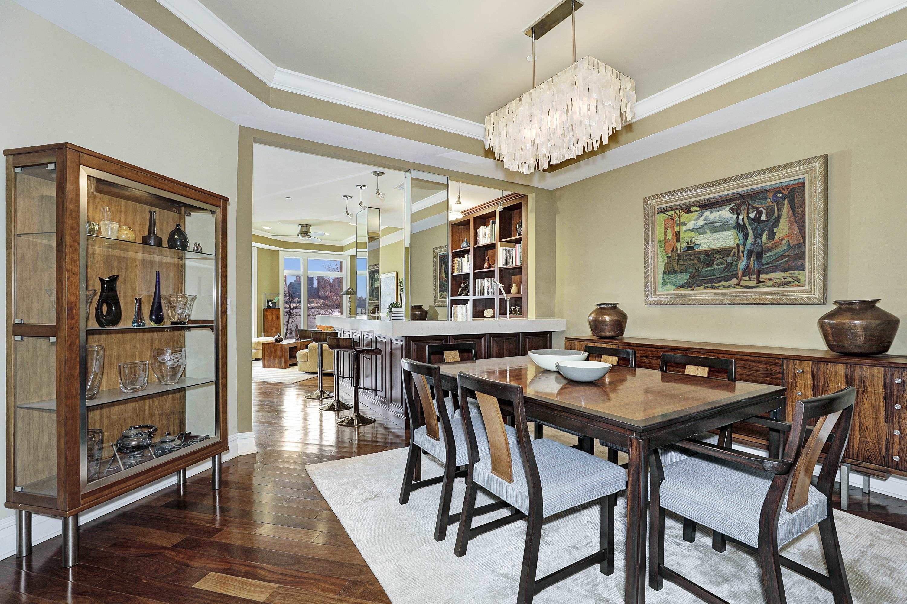 3 HENLEY PL