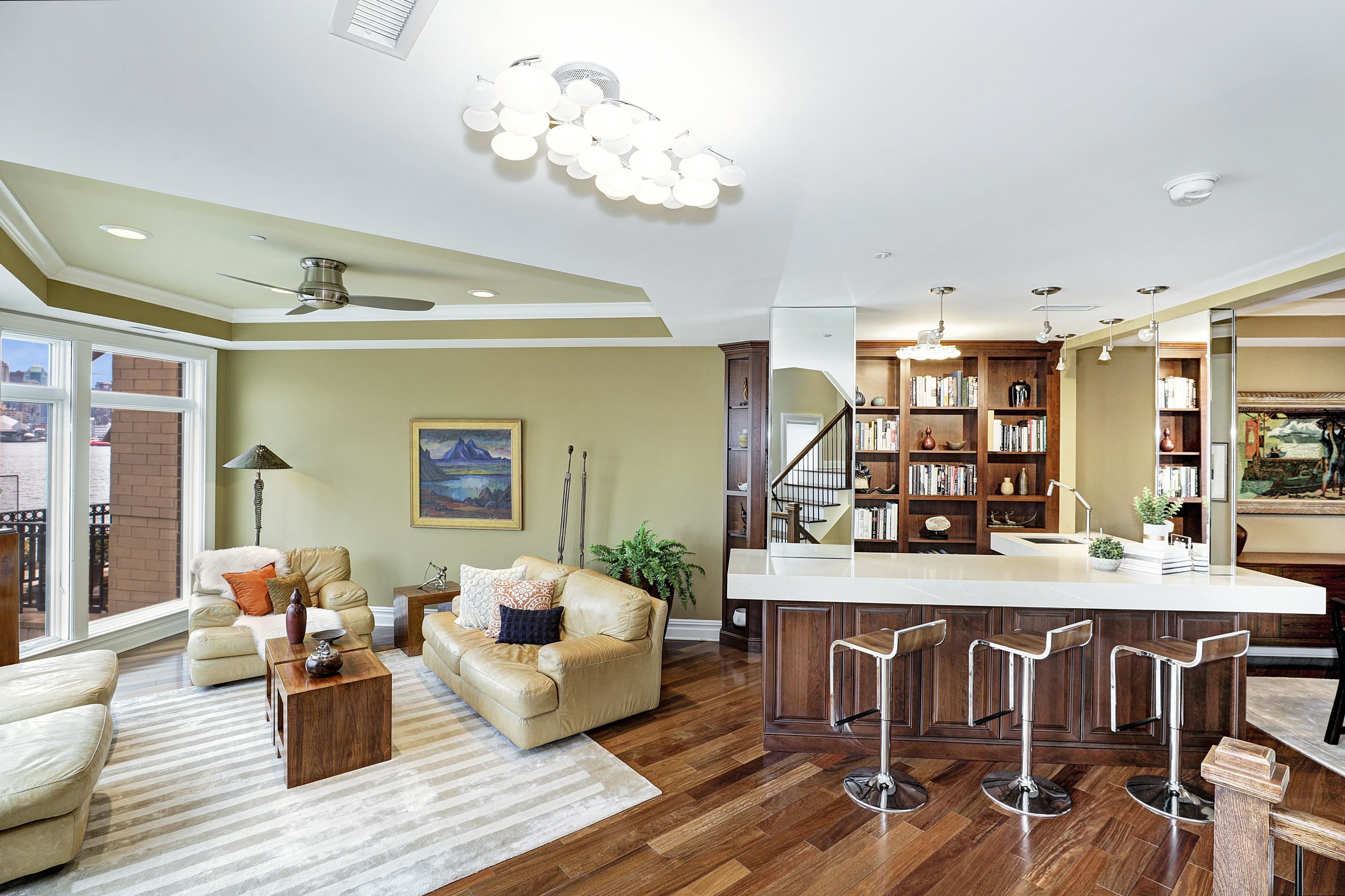 3 HENLEY PL