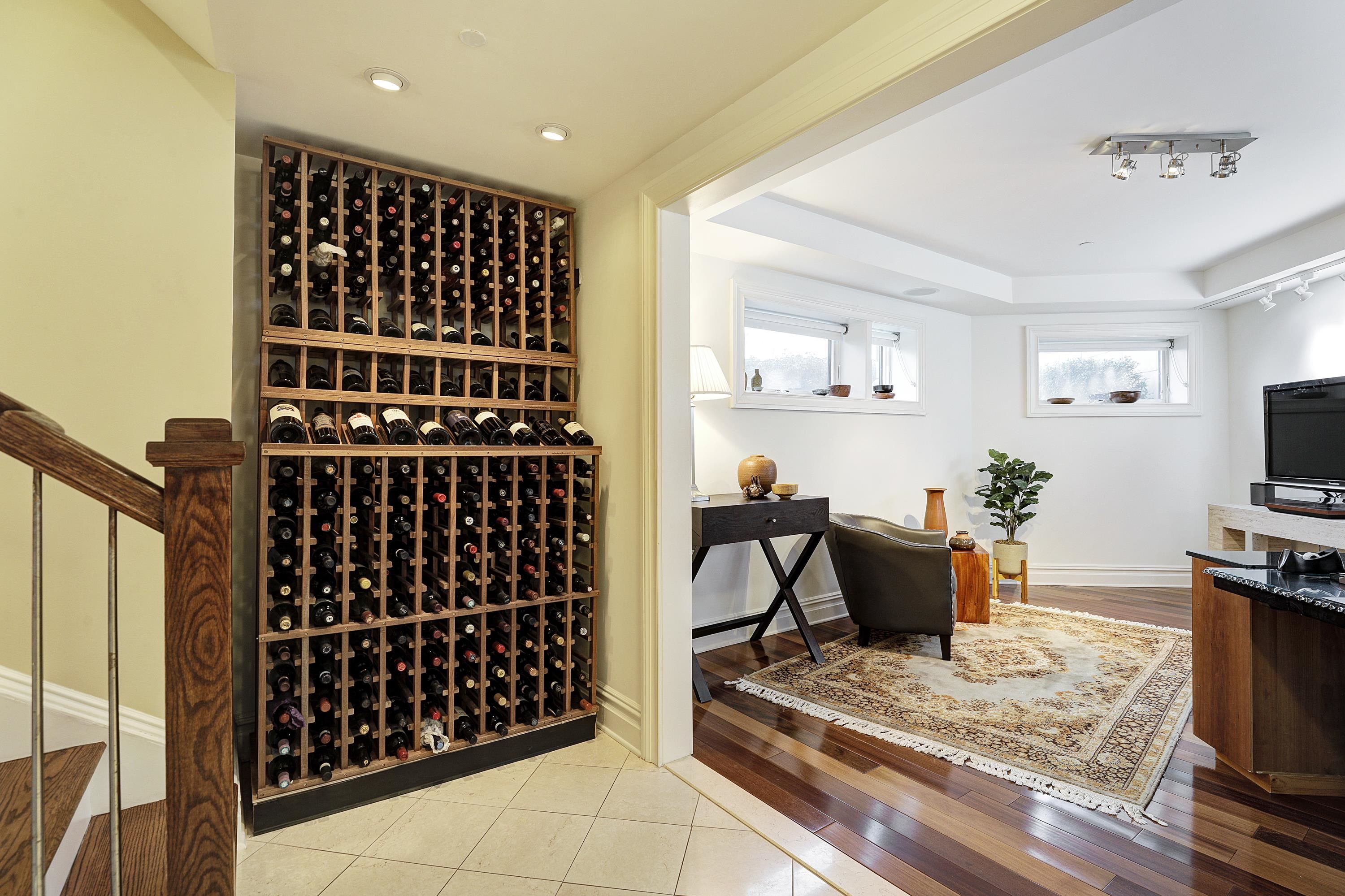 3 HENLEY PL