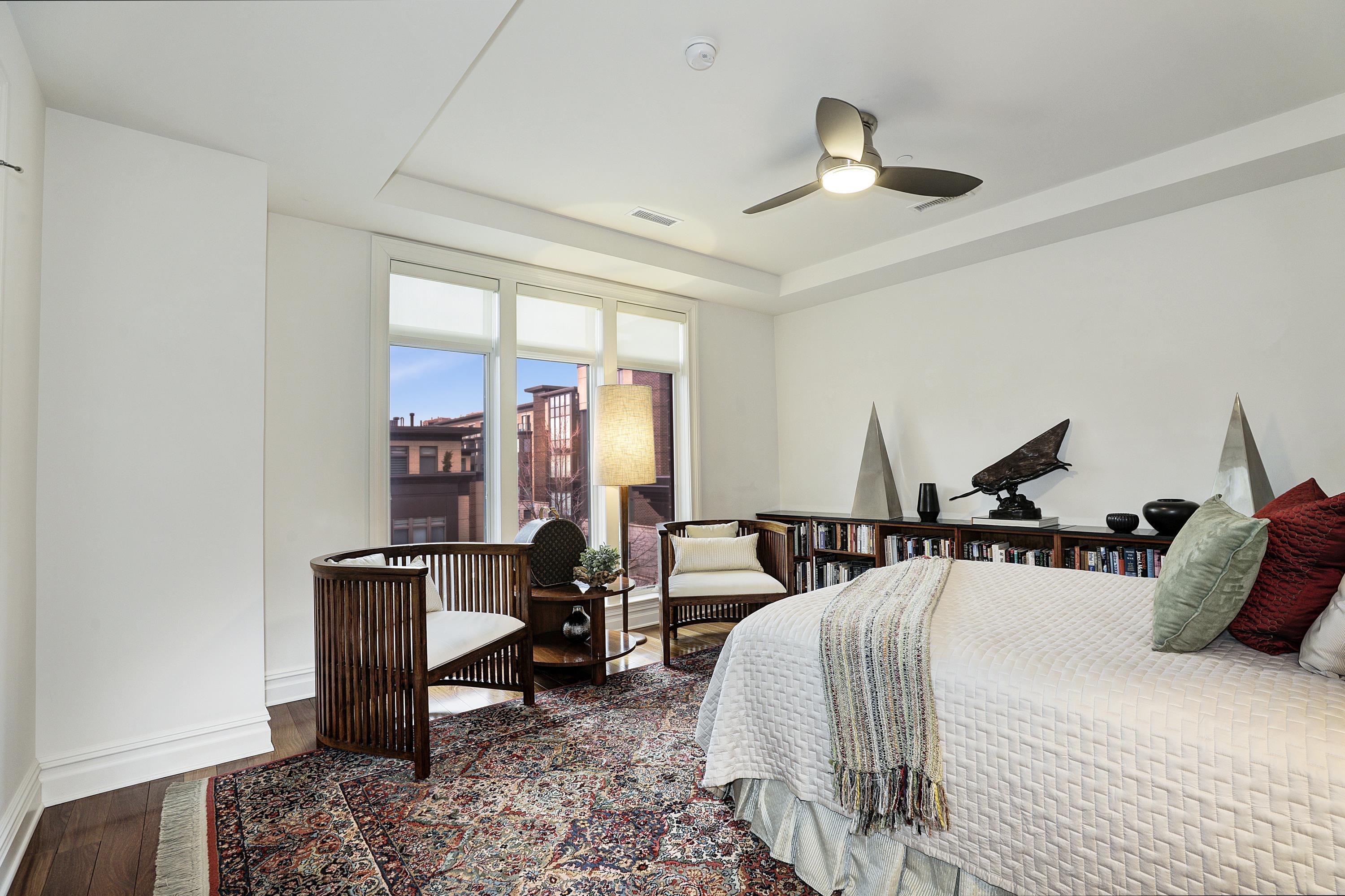 3 HENLEY PL