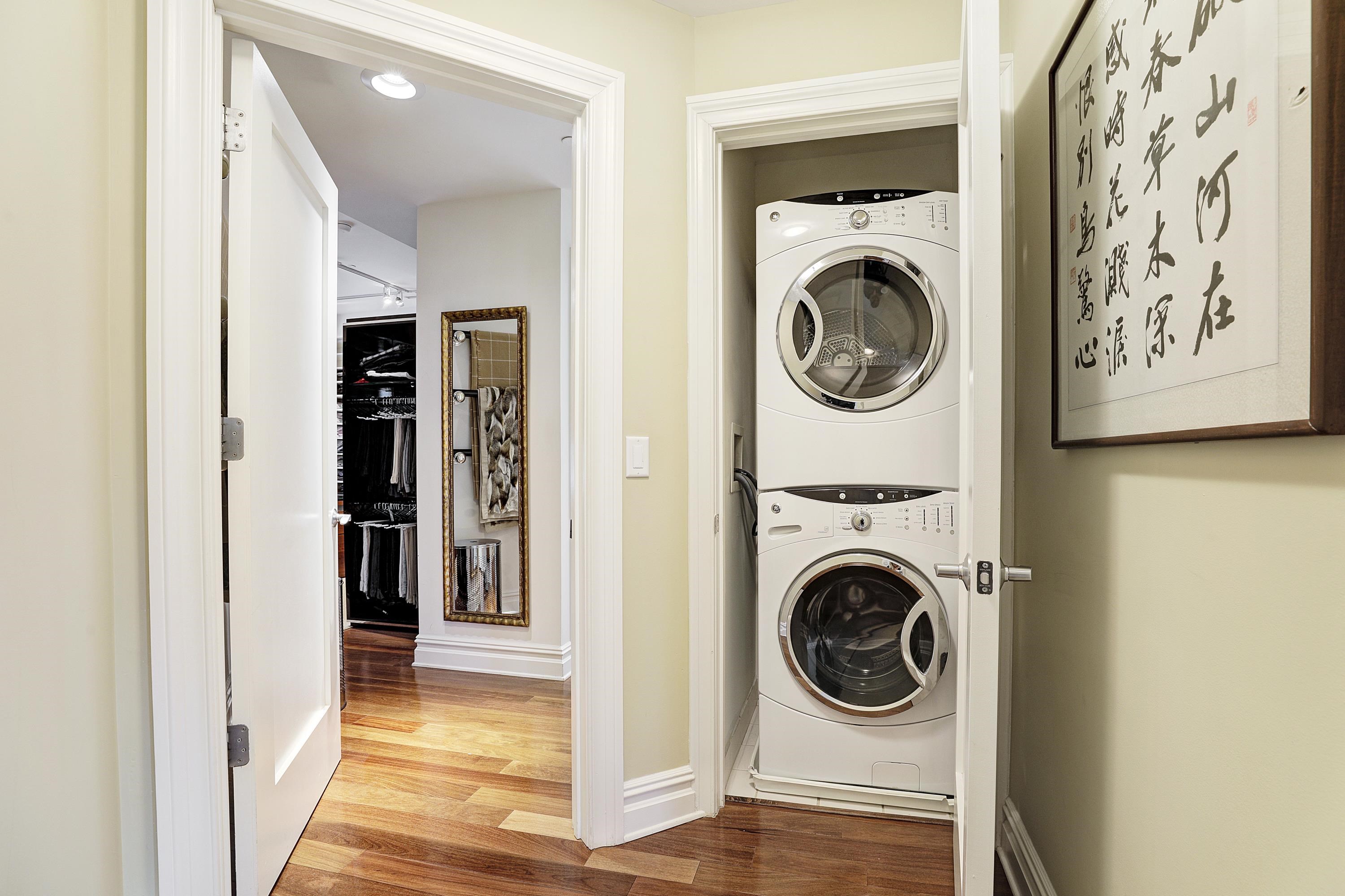3 HENLEY PL
