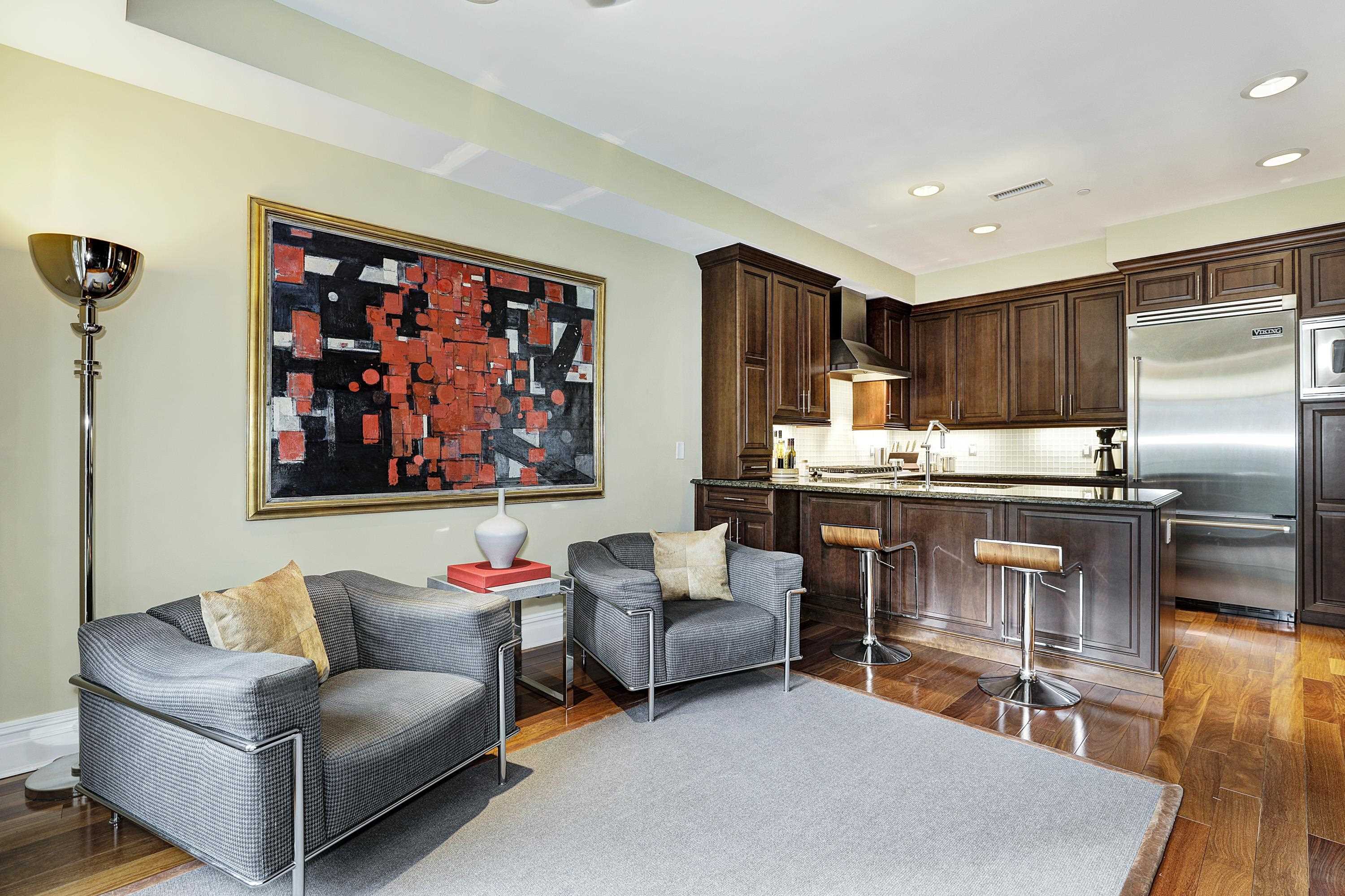 3 HENLEY PL