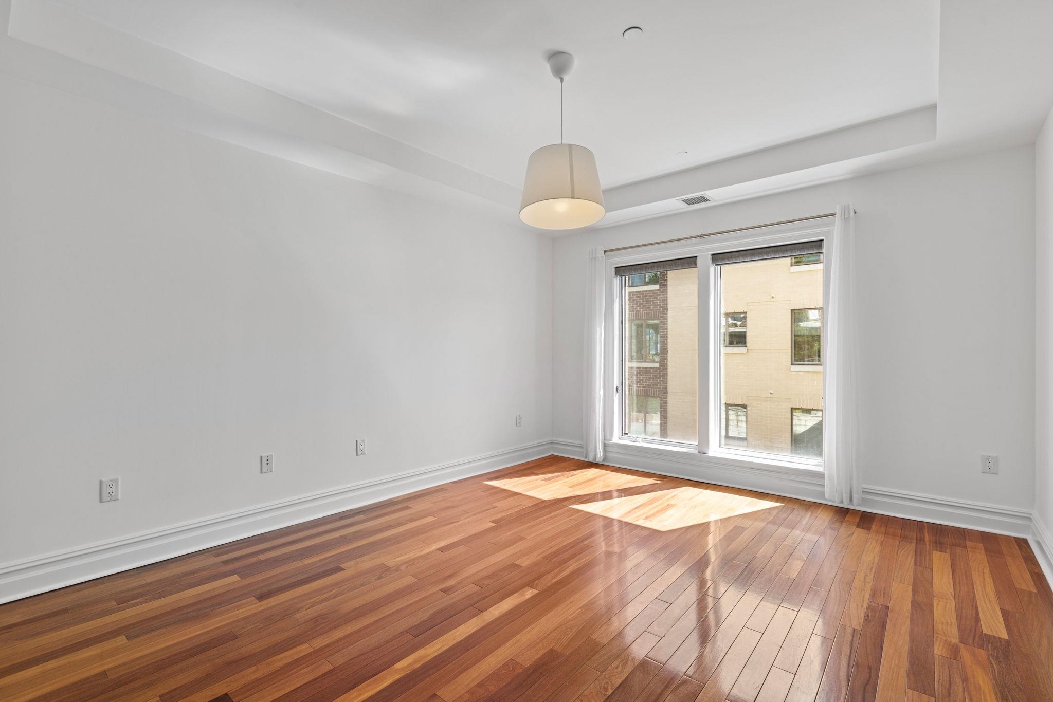 32 ETON ROW Unit: 32