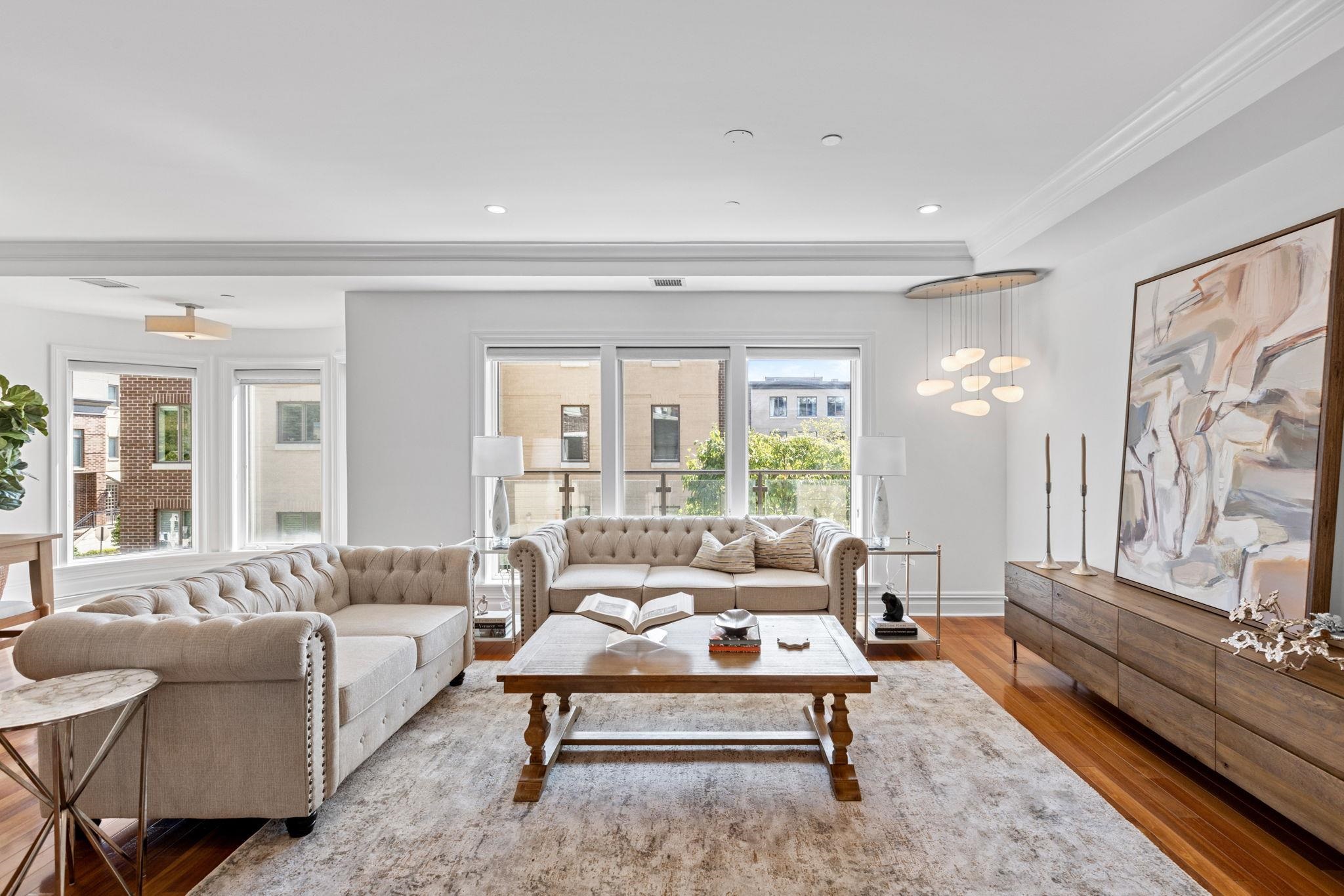 32 ETON ROW Unit: 32