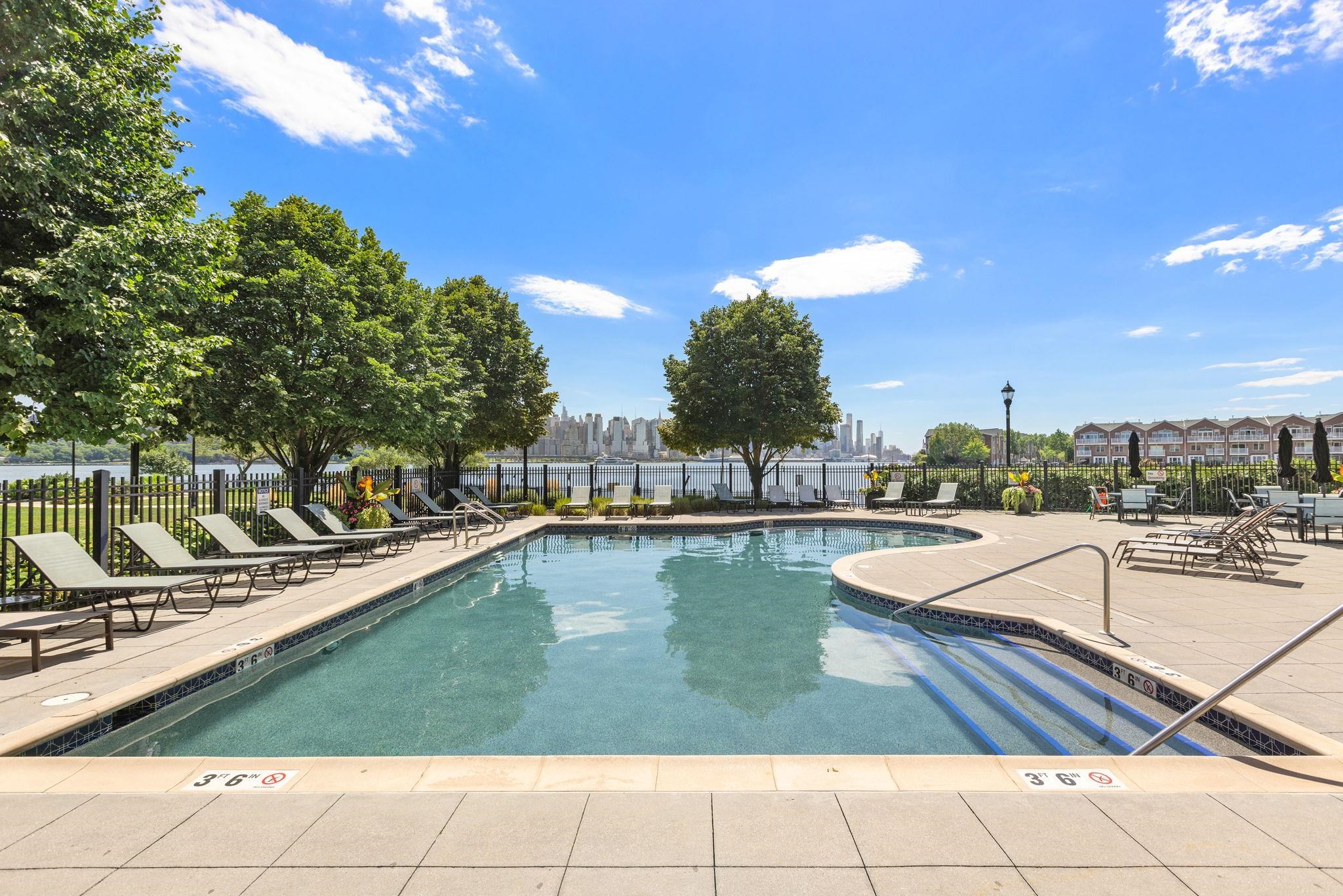 7400 RIVER RD Unit: 2008