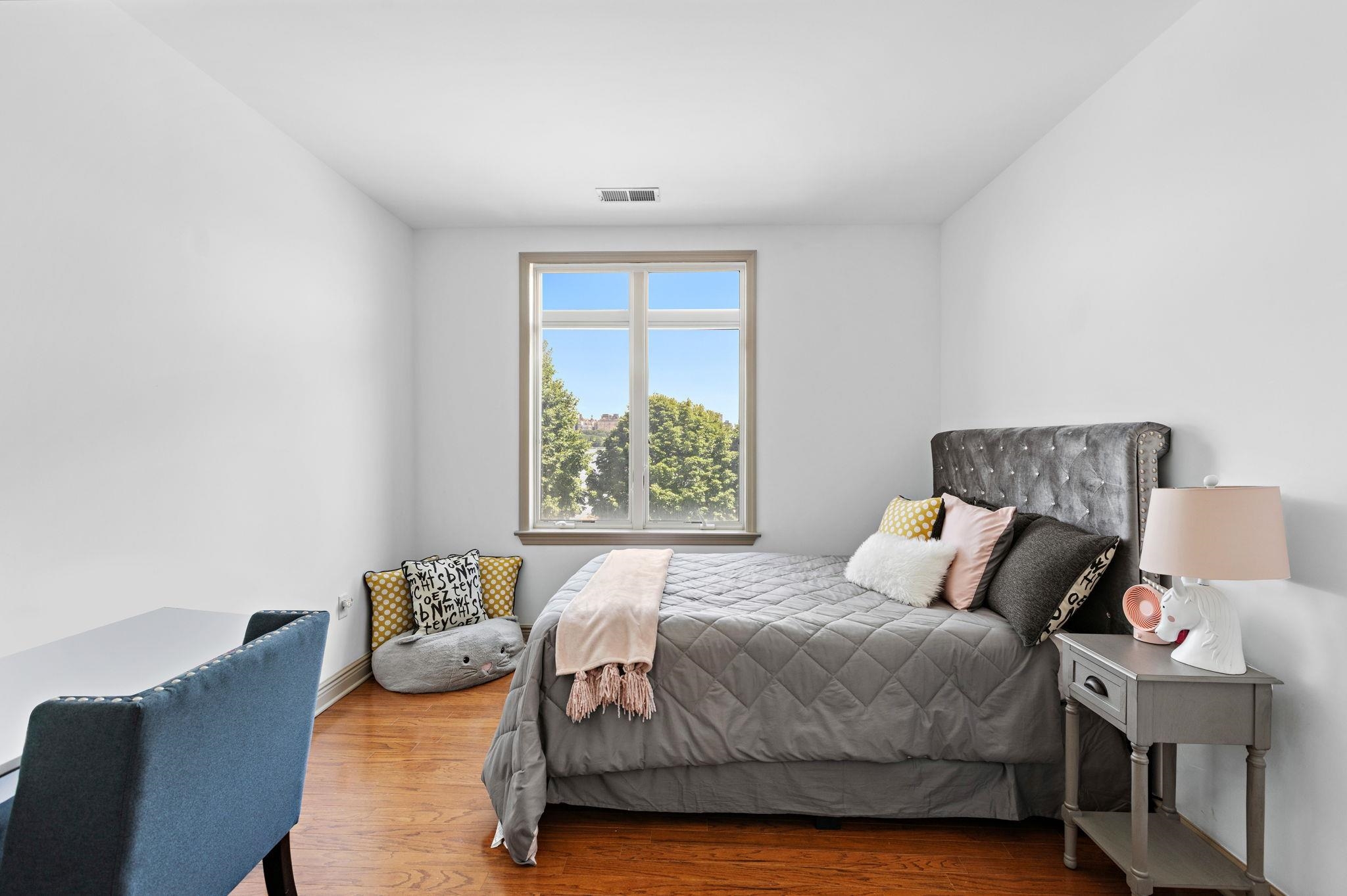 7400 RIVER RD Unit: 2008