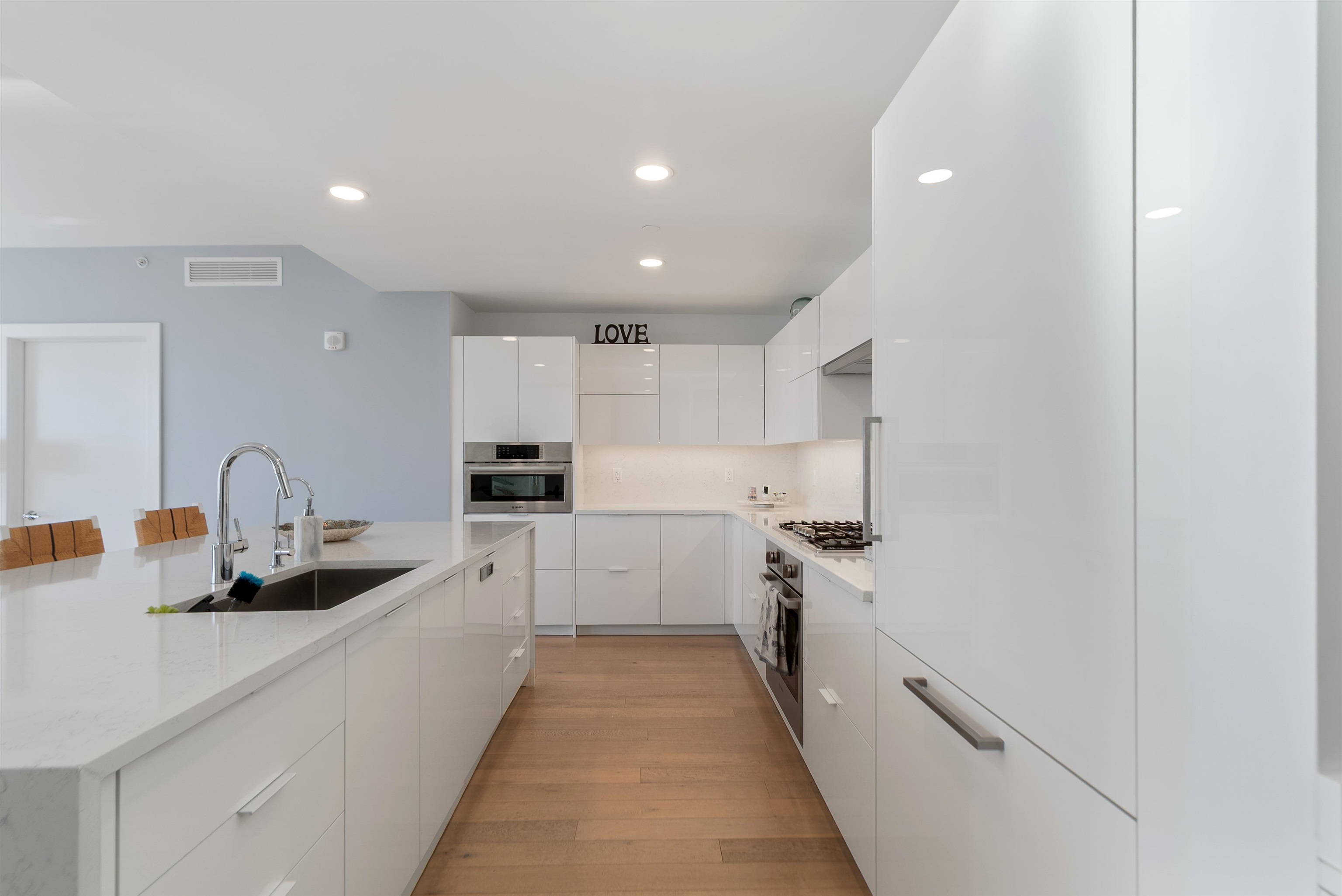 9 AVENUE AT PORT IMPERIAL Unit: #1110