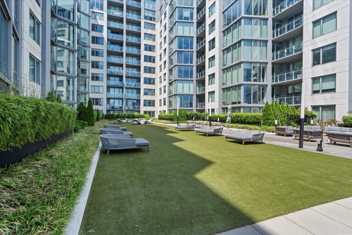 9 AVENUE AT PORT IMPERIAL Unit: #1110