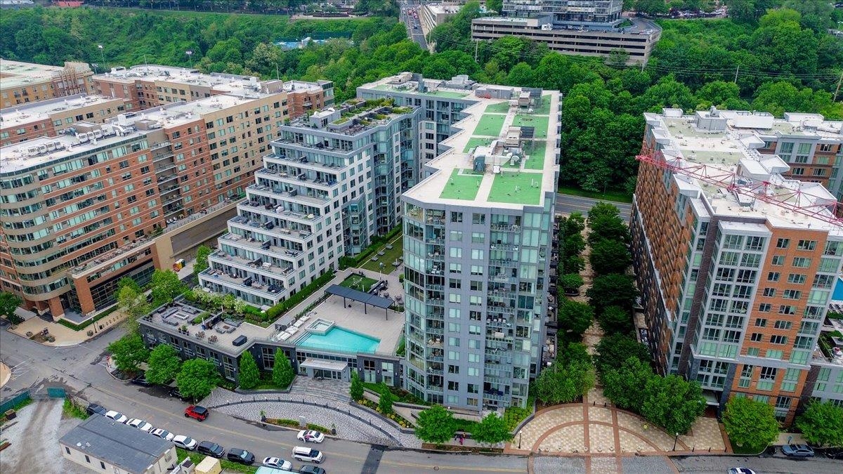 9 AVENUE AT PORT IMPERIAL Unit: #1110