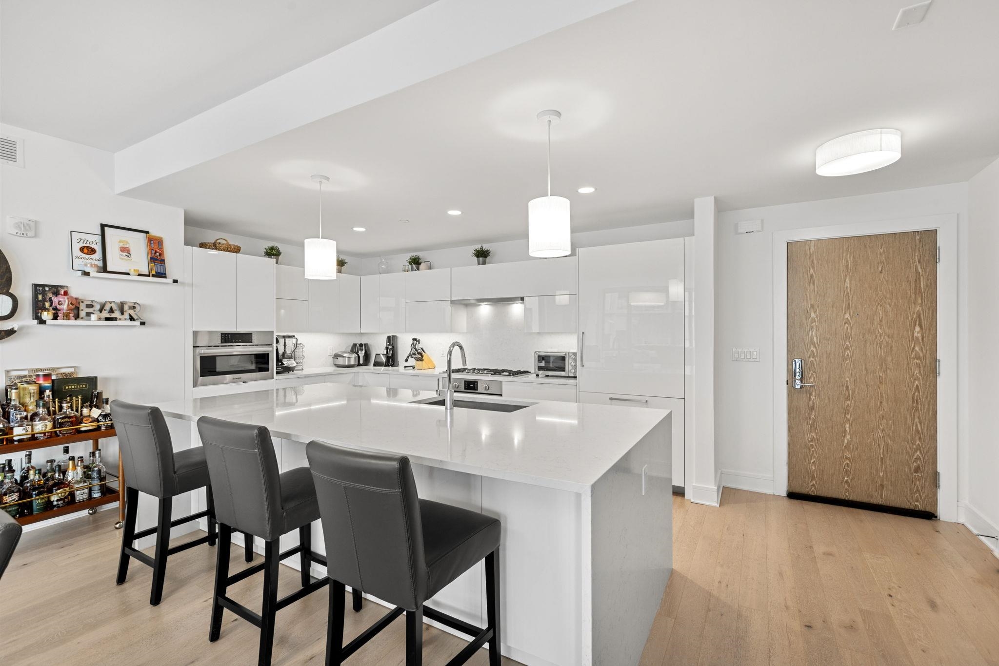 9 AVENUE AT PORT IMPERIAL Unit: #910