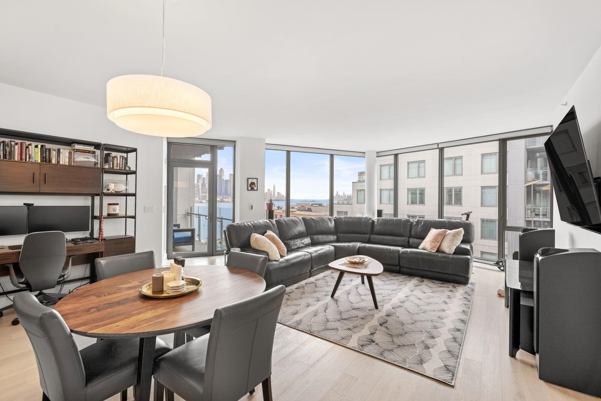 9 AVENUE AT PORT IMPERIAL Unit: #910