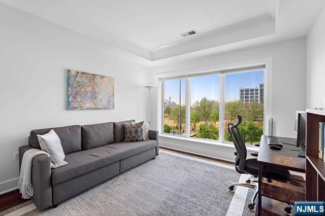 150 Henley Place 302