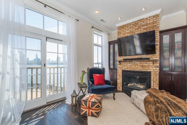 8 Regency Place 8