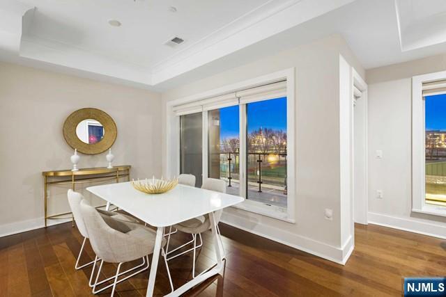 150 Henley Place 201