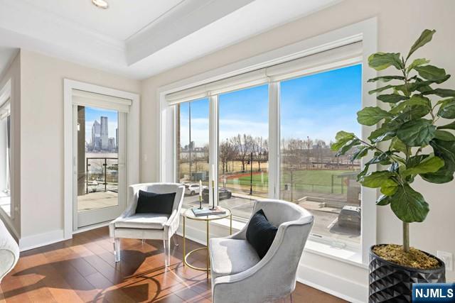 150 Henley Place 201