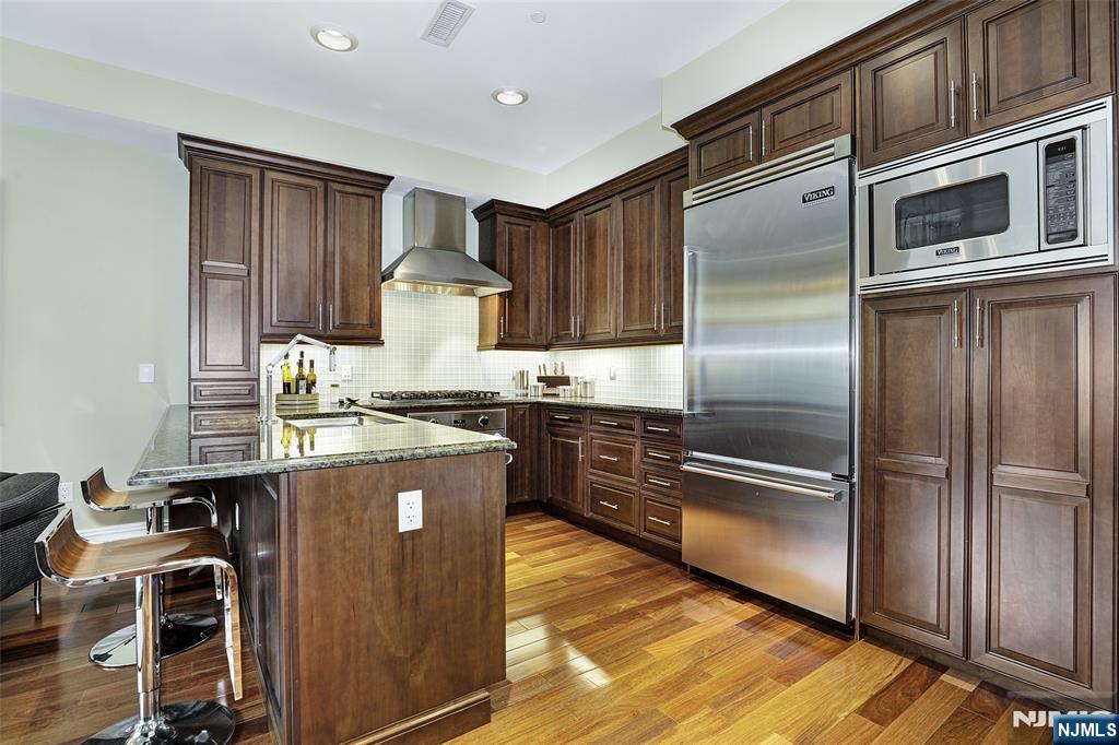 3 Henley Place D