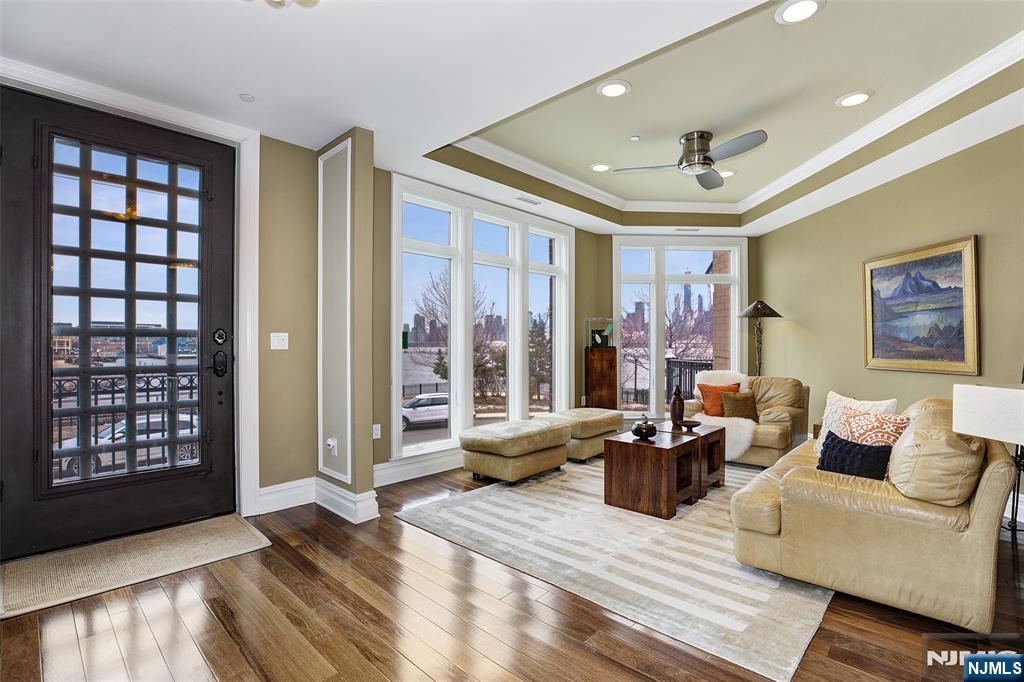 3 Henley Place D