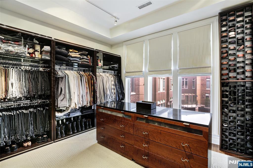 3 Henley Place D