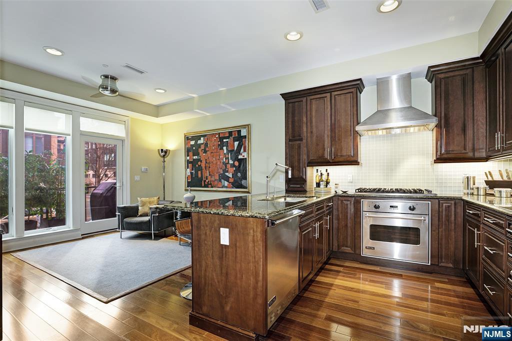 3 Henley Place D