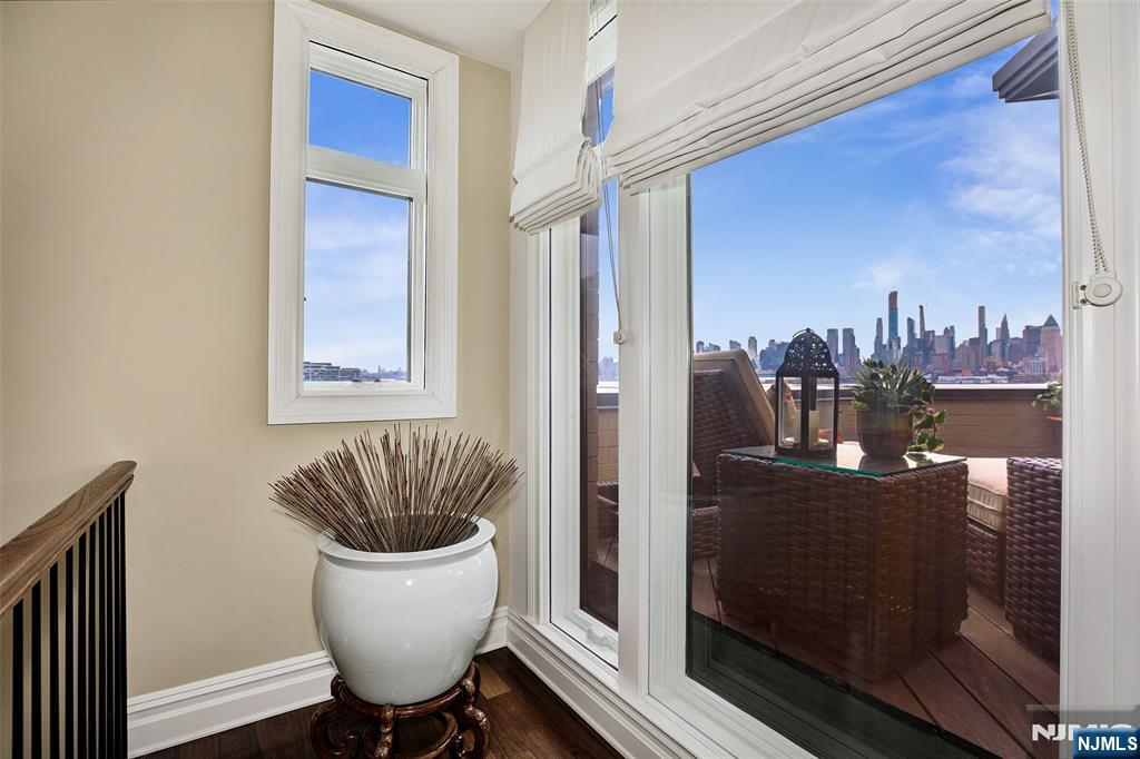 3 Henley Place D