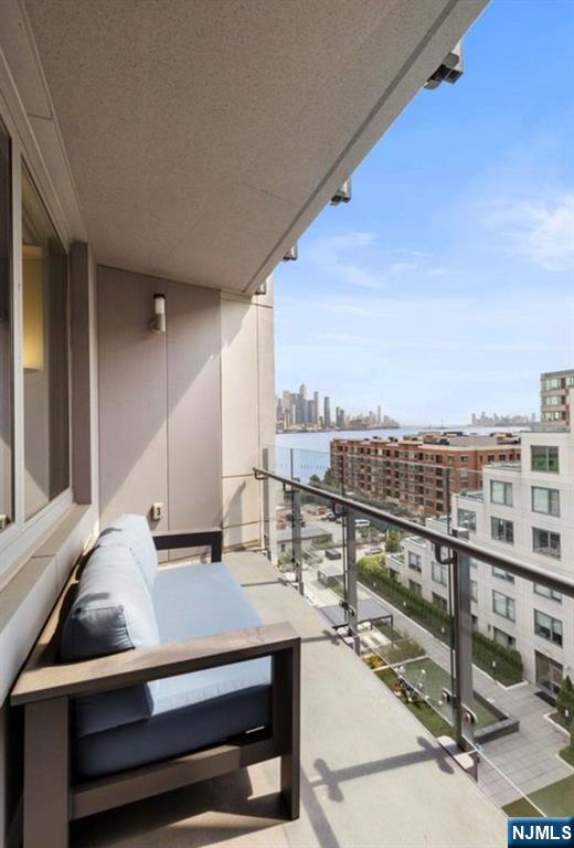 9 Ave At Port Imperial 910